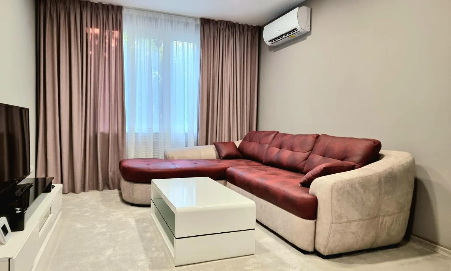 Alexandrovska - Super Centar Luxury Apartment Burgaz